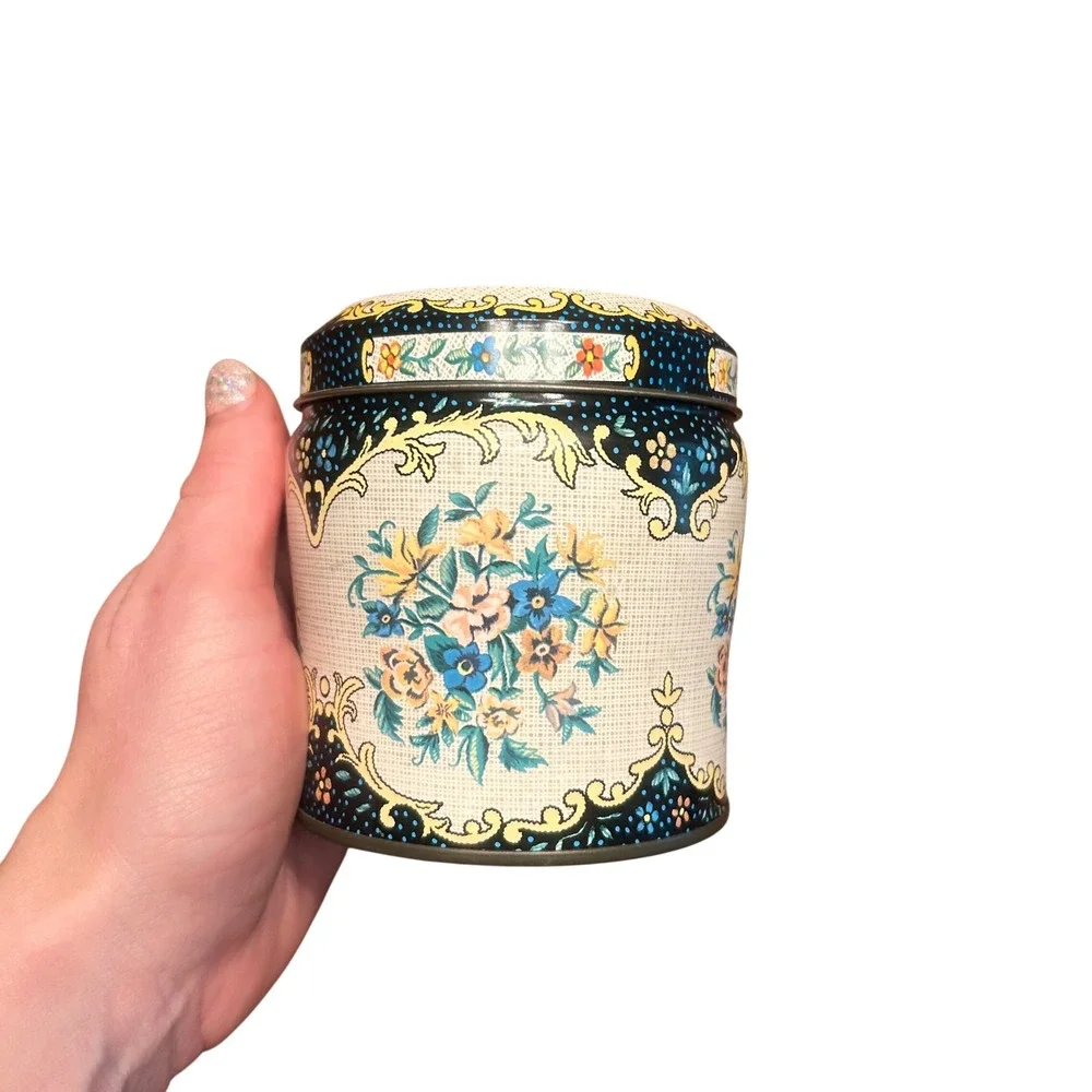 Daher Floral Tin Decor Canister Vintage 70s Cottagecore Made in England Storage